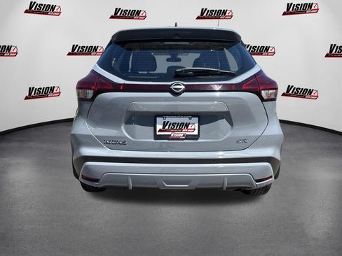 Used 2024 Nissan Kicks SR w/ SR Premium Package FWD image 4