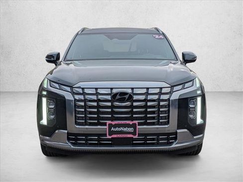 Used 2025 Hyundai Palisade Calligraphy image 2