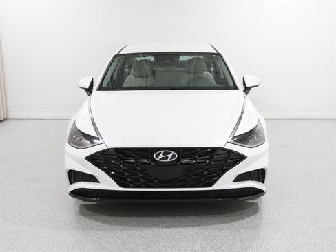 Used 2022 Hyundai Sonata SEL image 2