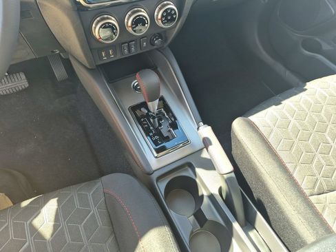 Used 2016 Mitsubishi Outlander GT AWD/4WD image 15
