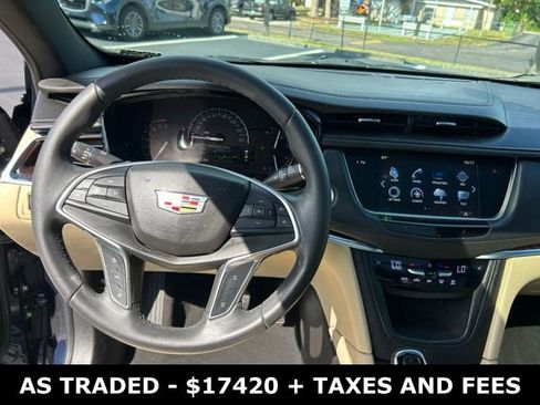 Used 2017 Cadillac XT5 Luxury w/ Driver Awareness Package FWD image 18