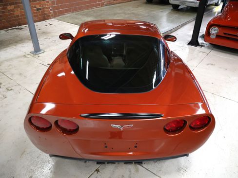 Used 2005 Chevrolet Corvette 2dr Cpe w/ Performance Handling Package image 34