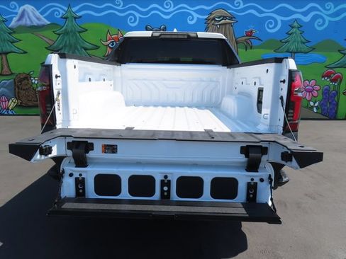 Certified 2025 Chevrolet Silverado EV LT AWD/4WD image 5