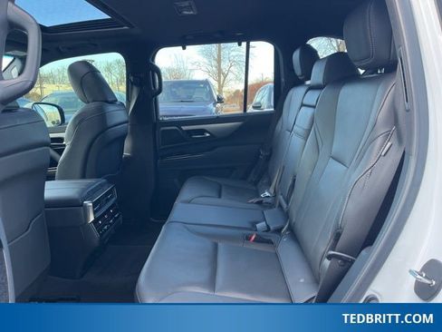 Used 2024 Lexus LX 600 F Sport image 15