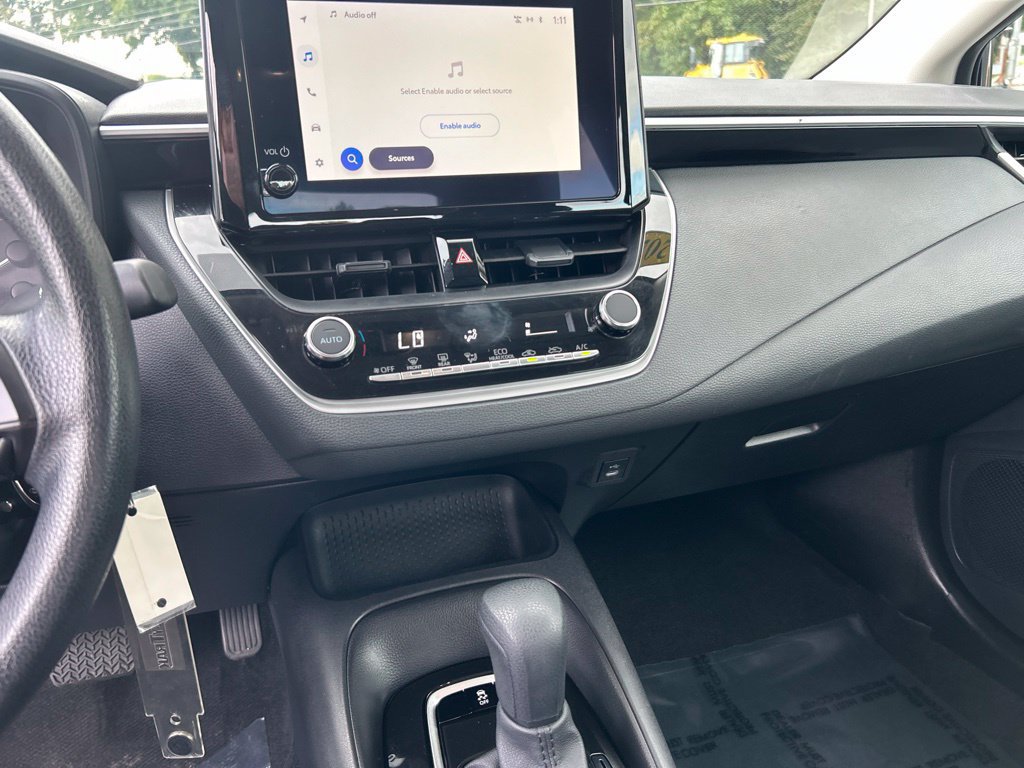 Certified 2025 Toyota Corolla LE FWD image 17