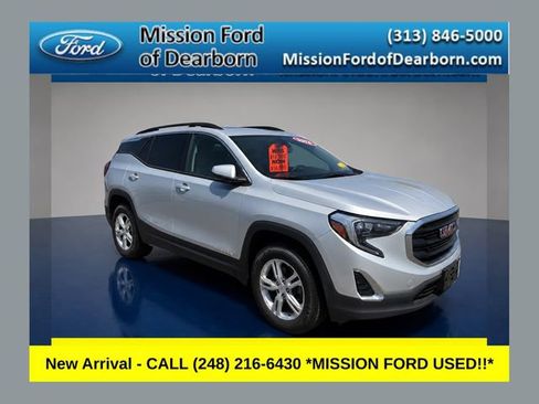 Used 2018 GMC Terrain SLE w/ Driver Convenience Package AWD/4WD image 1