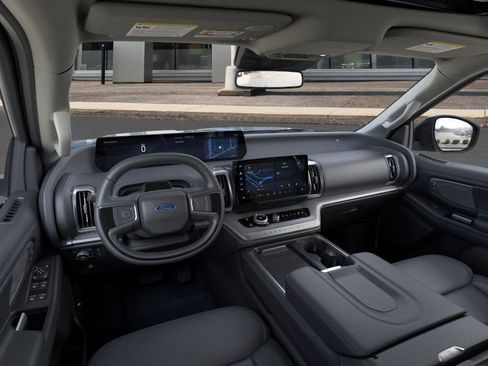 New 2025 Ford Expedition Max Platinum w/ Driver's Package image 32