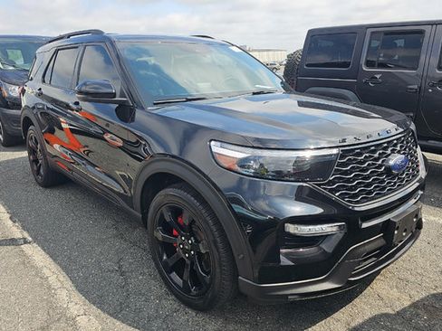 Used 2021 Ford Explorer ST w/ Equipment Group 401A AWD/4WD image 2