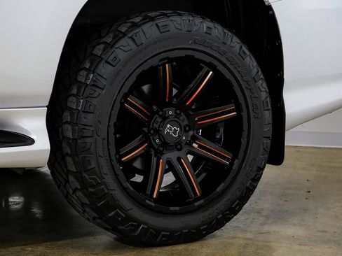 Used 2021 Lexus GX 460 Premium w/ Premium Plus Package image 58