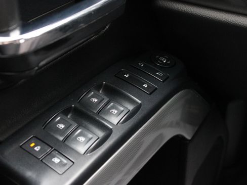 Used 2018 Chevrolet Silverado 1500 LT w/ All Star Edition AWD/4WD image 23