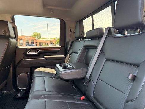 Used 2025 GMC Sierra 2500 Denali w/ Technology Package AWD/4WD image 30