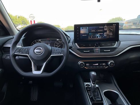 New 2026 Nissan Altima 2.5 SV FWD image 12