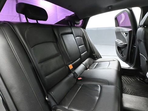 Used 2016 Chevrolet Malibu Premier image 42