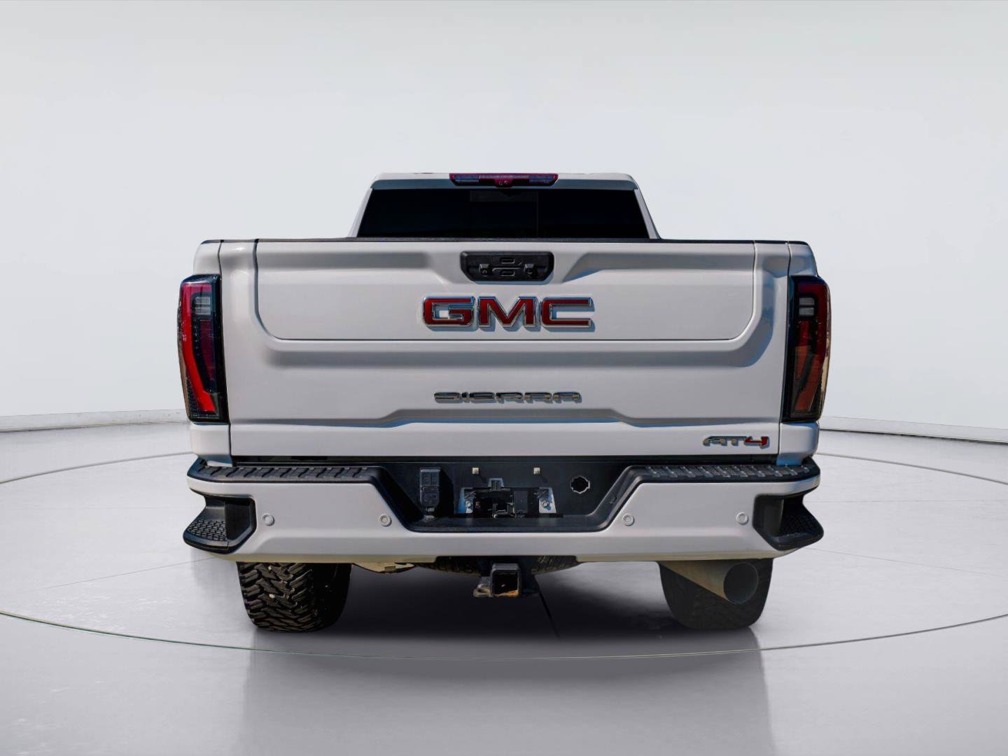 Used 2024 GMC Sierra 2500 AT4 w/ Technology Package AWD/4WD image 10