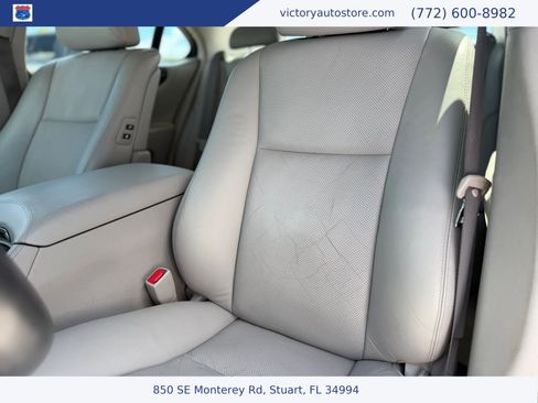Used 2011 Lexus LS 460 AWD w/ Comfort Pkg image 18