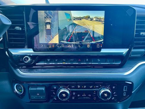 New 2026 GMC Sierra 2500 SLT w/ SLT Premium Package image 17