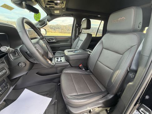 Used 2024 Chevrolet Tahoe High Country w/ Premium Package image 13