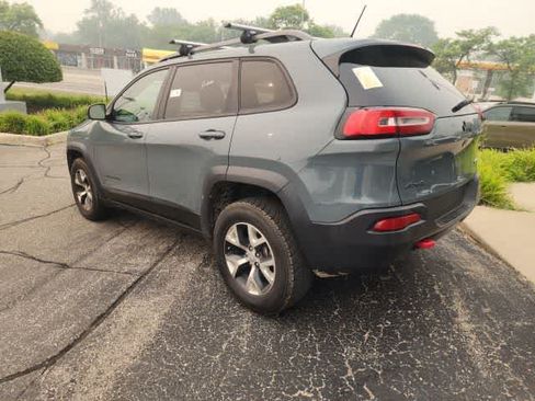 Used 2015 Jeep Cherokee Trailhawk w/ Leather Interior Group AWD/4WD image 21