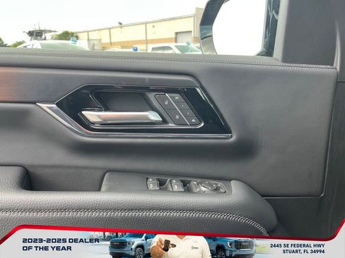 Used 2025 GMC Yukon Denali image 24