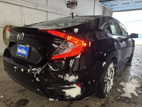 Used 2018 Honda Civic EX-T image 2