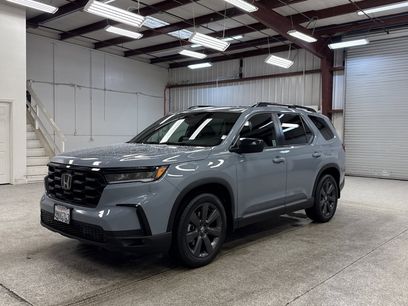 Used 2025 Honda Pilot Sport