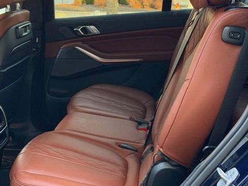 Used 2022 BMW X7 xDrive40i w/ Premium Package image 22