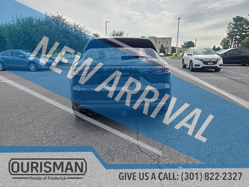 Used 2022 Porsche Cayenne Platinum Edition AWD/4WD image 7
