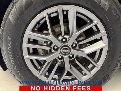 Used 2023 Nissan Rogue S AWD/4WD image 9