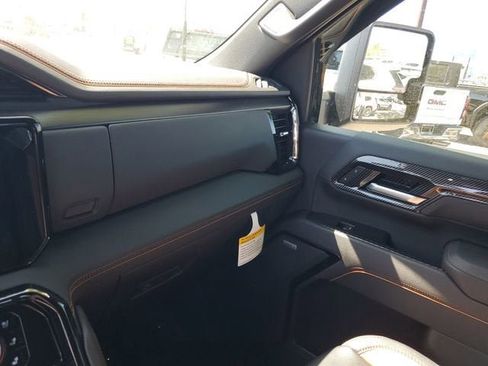 New 2026 GMC Sierra 2500 AT4 w/ Technology Package AWD/4WD image 28