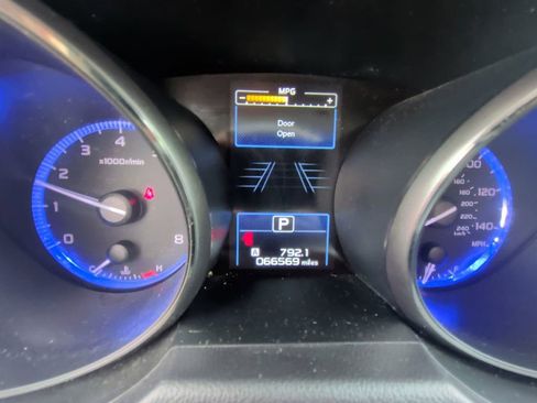 Used 2016 Subaru Outback 2.5i Premium image 16