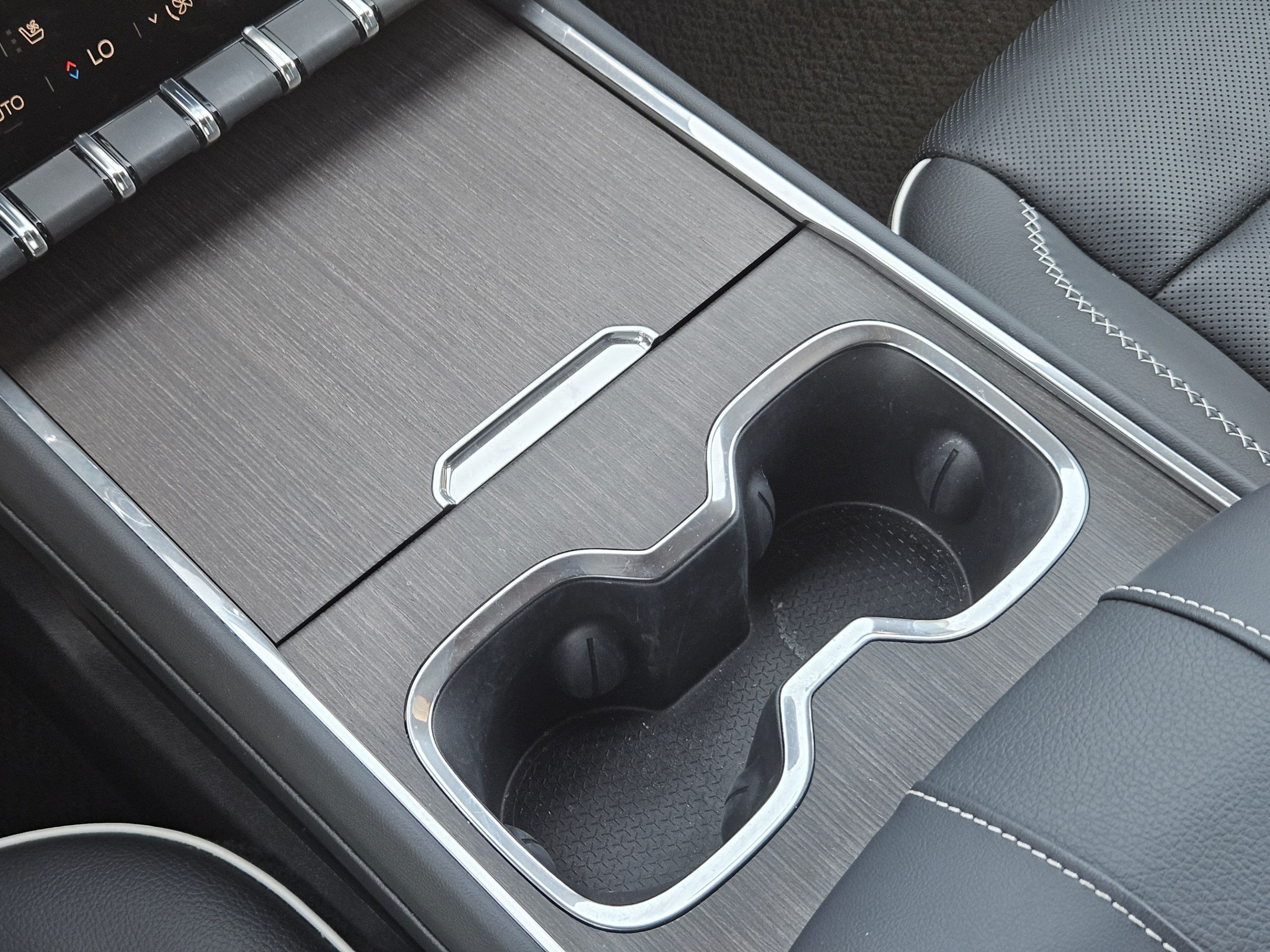 Used 2024 GMC Acadia Denali w/ LPO, Floor Liner Package FWD image 19