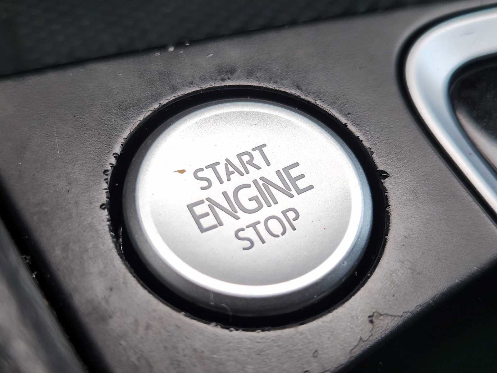 Used 2019 Volkswagen Jetta R-Line FWD image 20