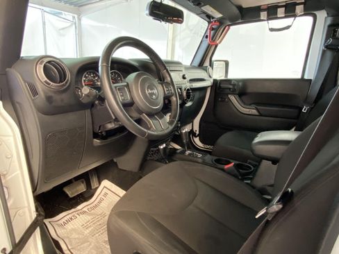 Used 2018 Jeep Wrangler Unlimited Sport S AWD/4WD image 19