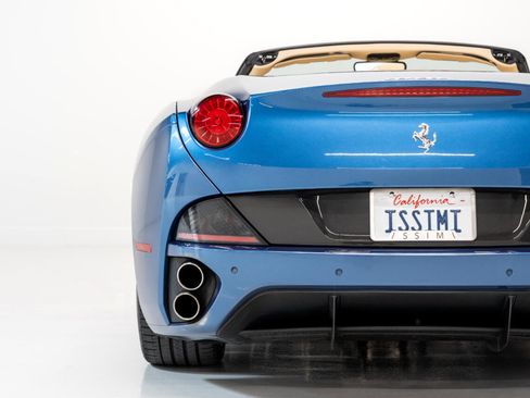 Used 2010 Ferrari California image 36