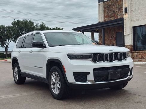 Used 2021 Jeep Grand Cherokee L Laredo w/ Luxury Tech Group I AWD/4WD image 1