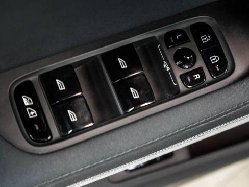 Used 2023 Polestar Polestar 2 w/ Pilot Pack AWD/4WD image 39