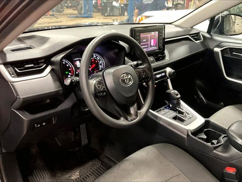 Used 2020 Toyota RAV4 XLE image 16