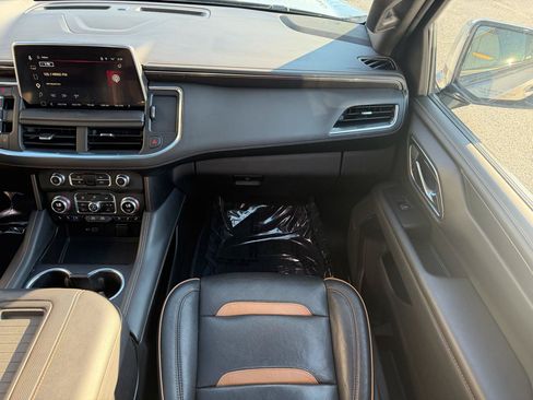 Used 2023 GMC Yukon XL AT4 w/ AT4 Premium Package AWD/4WD image 31