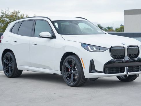 New 2026 BMW X3 xDrive30i w/ M Sport Package AWD/4WD image 3