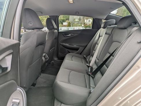 Used 2025 Chevrolet Malibu LT image 28