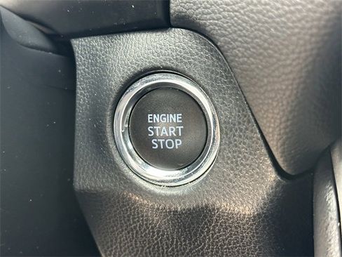 Used 2020 Toyota RAV4 XLE image 23