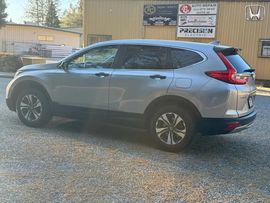 Used 2017 Honda CR-V LX image 9