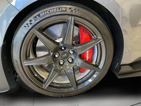 Used 2021 Ford Mustang Shelby GT500 w/ Carbon Fiber Track Pack image 9