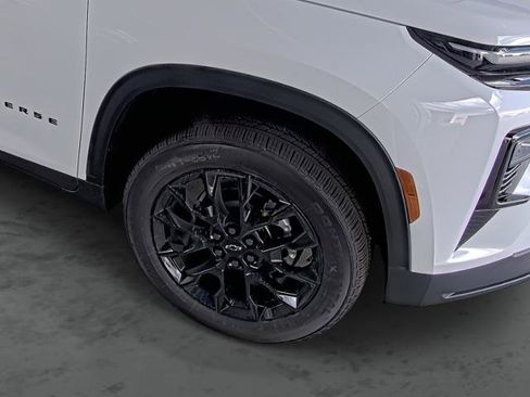 New 2026 Chevrolet Traverse LT w/ Midnight/Sport Edition FWD image 16