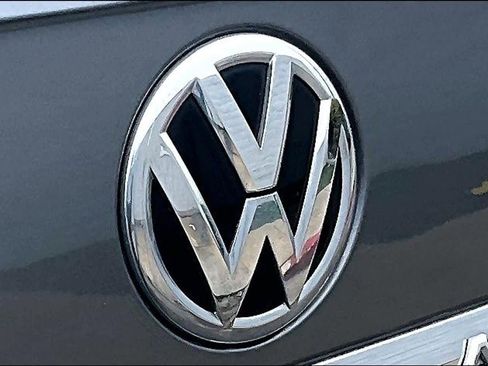 Used 2018 Volkswagen Atlas SE image 29