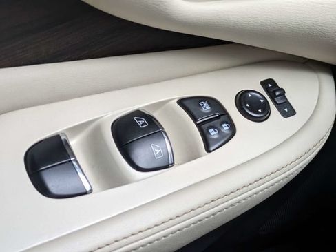 Used 2024 Nissan Murano Platinum w/ Cargo Package FWD image 27
