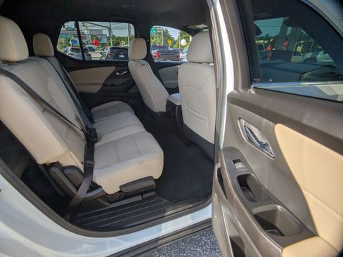 Used 2023 Chevrolet Traverse LS w/ LPO, Cargo Package AWD/4WD image 13