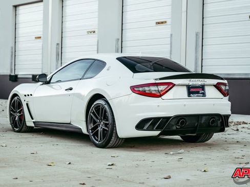 Used 2017 Maserati GranTurismo MC image 9
