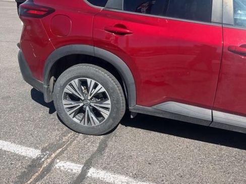 Used 2022 Nissan Rogue SV image 8