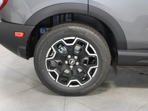 New 2025 Ford Bronco Sport Outer Banks w/ Outer Banks Tech Package+ AWD/4WD image 13